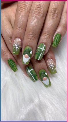 Knomes Nails, Christmas Gnome Nails Art, Gnome Nails Art, Gnome Christmas Nails, Christmas Character Nails, Gnome Nail Designs, Christmas Gnome Nails, St Patrick's Nails, St Patricks Day Nails Design