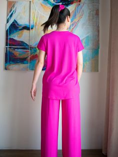 Very soft, high-quality two-piece set, including a tank top and wide-leg pants. A perfect, comfortable combination as home wear, loungewear, daywear, can be worn together or separate. Loose fit tank top and elastic waist bottom with side pockets. Can be made in sizes up to 3XL, and in many colors. Team Bride Shirts, Jazz Dress, Bridal Shirts, Homewear Woman, Cool Tee Shirts, Festival T Shirts, Bridesmaid Shirts, Bridal Party Shirts, Jersey Tank Top