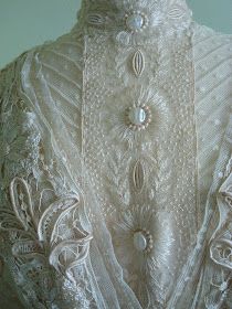 All The Pretty Dresses: Stunning Edwardian Wedding Gown Elegant White Lace Dress, Edwardian Aesthetic, Edwardian Dresses, Edwardian Gowns, Edwardian Wedding, Antique Dresses, Battenburg Lace, Silk And Lace