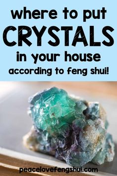 Where to put your crystals in your house according to feng shui! How to place your crystals and stones to make the most of their vibrations! Crystal Healing Chart, Feng Shui House, Feng Shui Tips, Crystals Healing Properties