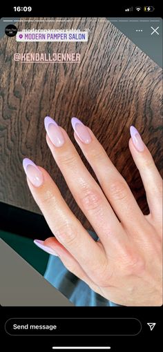 Kylie Jenner Short Nails, Kendall Nails, Gigi Nails, Acrylic Nails Kylie Jenner, Kylie Nails, Style Theory