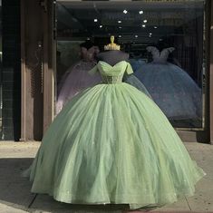 Xv Dresses Green, Green Ball Gown Prom, Quinceanera Dresses Off The Shoulder, Quinceanera Theme, Emerald Green Gown, Green Ball Gown