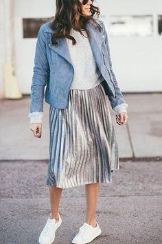 Silver Outfit Ideas, Silver Outfit, Silver Skirt, Hello Fashion, Metallic Skirt