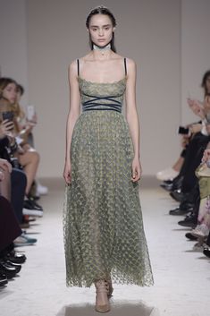 Amazing Dresses, Luisa Beccaria, Dreamy Dress, Fall 2016, Looks Style, Couture Dresses, Fancy Dresses, A Dress, Dream Dress