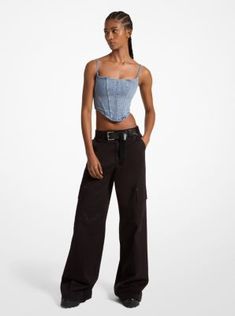 Play with proportions in the season’s wide-leg cargo pants. Designed with a flat front and cut in a slouchy fit, they’re a natural match with a snug sweater, cropped turtleneck or classic T-shirt. Complete the look with lug-soled boots. Cropped Turtleneck, Sweater Cropped, Lug Sole Boots, Re A, Lug Sole, Denim Pant, Cargo Pants, Black Pants, Classic T Shirts