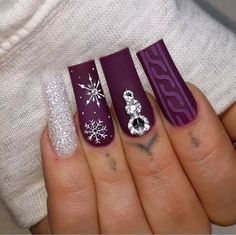 Purple Xmas Nails, Purple Christmas Nails, Winter Nails Ideas, Freestyle Nails, Nail 2023, Christmas Nail Ideas, Holiday Nails Christmas, Professional Manicure, Nail Drills