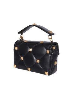 Patch studs. Leather handle. Sliding chain shoulder strap. Size: 30 x 20 x 12 cmComposition: 100% Lamb Leather Nappa Leather Bag, Valentino Garavani Bag, Chloe Purses, Influential Women, Zegna Shoes, Large Shoulder Bags, Valentino Bags, Chain Shoulder Bag, Black Bag