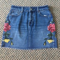 Pacsun Denim Skirt With Floral Embroidery. Never Worn!! Embroidered Dark Wash Bottoms For Summer, Dark Wash Embroidered Bottoms For Summer, Casual Denim Skirt With Floral Embroidery, Embroidered Medium Wash Denim Skirt, Casual Embroidered Denim Blue Skirt, Summer Denim Skirt With Floral Embroidery, Spring Embroidered Denim Skirt, Spring Embroidered Medium Wash Denim Skirt, Casual Embroidered Denim Skirt For Summer