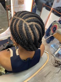 Twists With Natural Hair, Afro Tips, Flat Twists, Flat Twist Hairstyles, Makeup Things, Hair Twist, Twist Styles, Hair Twist Styles, Flat Twist