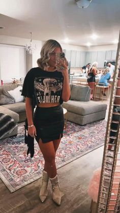 La Date Night Outfit, Billy Currington Concert Outfit, Black Country Outfits Cowgirl, Friday Night Outfit Going Out Summer, John Pardi Concert Outfit, Beach Concert Outfit Music Festivals, Edgy Country Concert Outfit Inspiration, Bunnie Xo Outfits, Casual Birthday Dinner Outfit Winter