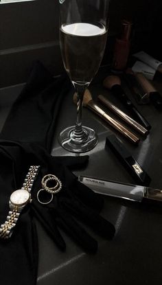 Mafia Wives, Luxury Lifestyle Dreams, Luxury Aesthetic, Classy Aesthetic, Black Luxury, Black And White Aesthetic, Feminine Aesthetic