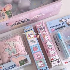 the hello kitty stationery set is in its box