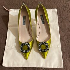 Rish Yellow/Green Satin 100 Mm Heel Size 38 Never Used Shoe Closets, Sarah Jessica Parker Shoes, Red Shoes Heels, Silver Glitter Heels, Glitter Pumps, Glitter Sandals, Buckled Flats, T Strap Heels, Rhinestone Sandals