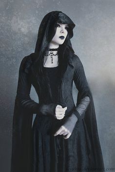 Siren Eye, Medieval Goth, Jane The Killer, Goth Outfit Ideas, Goth Subculture, Gothic Women, Vampire Goth, Goth Clothes