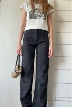 Outfits With Pin Striped Pants, Pin Stripe Pants Women, Pinstripe Slacks Outfit, Striped Work Pants Outfit, How To Style Pin Stripe Pants, Pin Stripe Pants Outfit Aesthetic, Baggy Pinstripe Trousers, Pinstripe Trousers Outfit Casual, Navy Pin Stripe Pants Outfit