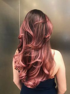 Light Pink And Brown Hair, Pink On Brown Hair, Light Brown Hair With Pink Highlights, Brown Hair Pink Highlights, Pink Highlights In Brown Hair, Faded Pink Hair, Brown Hair With Pink Highlights, Brown And Pink Hair, Pink Hair Highlights