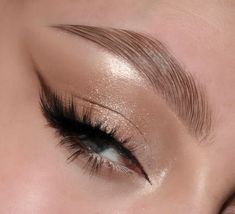 Prom Makeup For Almond Eyes, Prom Eye Shadow, Prom Makeup Champagne Dress, Makeup Looks For A Dance, Neutral Glitter Makeup, Hued Eyes Makeup, Light Color Eyeshadow Looks, Neutral Shimmer Eye Makeup, Lilac Blush Makeup