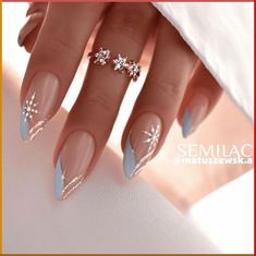 Snowflake Nail Design Almond, Blue Winter Nail Designs Almond, Icy Blue Winter Nail Designs, Blue Nails With White Snowflakes, Blue Glitter Winter Nails, Short Nails Winter Ideas, Royal Blue Winter Nails, Light Blue Silver Nails, Light Blue Holiday Nails