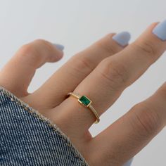 Emerald Baguette Ring – Sami Jewels Emerald Ring Simple, Emerald Baguette Ring, Baguette Cut Ring, Gold Minimalist Ring, Stone Ring Design, Simple Diamond Ring, Silver Emerald Ring, Graduation Rings, Ring Baguette