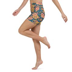 High-performance biker short swim bottoms from Berry Jane retro collection. Chlorine resistant, UPF 50+ protection. High-rise waist with a vibrant print for a look that's ready for the beach. • 82% polyester, 18% spandex • 4-way stretch fabric • Comfortable high waistband • Triangle-shaped gusset crotch • Flat seam and coverstitch Coverage: Biker short coverage Rise: High-waisted rise Inseam: 5.5" Inseam Outseam: 14" Outseam Print: Retro 70s Floral All-over print Size guide WAIST (inches) HIPS ( Womens Yoga Clothes, Retro Collection, Sunflower Shirt, Fairy Clothes, Cool Summer Outfits, Biker Short, Yoga Shorts, 4 Way Stretch Fabric, Retro 70s