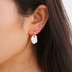 Rated #1 Meideya Jewelry Online Shop Baroque Pearl Charm Hoop Earrings, Baroque Pearl Dangle Hoop Earrings, Baroque Pearl Dangle Hoop Earrings For Pierced Ears, Pearl Hoop Earrings, Pearl Charms, Delicate Earrings, Jewelry Online Shopping, Love Ring, Jewelry Online