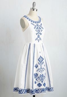 Countryside Dress, Embroidery Dress Boho, Women Dresses Casual Summer, Western Dresses For Women, Normal Clothes, Dress Tutorials, Dress Making Patterns, Dresses Style