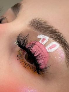 Celebrate the spring holiday with these lovely Easter makeup looks that are inspired by Easter bunnieseggsand all things pastel. Easter Egg Makeup, Easter Makeup Ideas Simple, Bunny Eye Makeup, Easter Eyeliner, Easter Makeup Looks Simple, Simple Easter Makeup, Easter Eyeshadow Looks