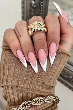 French Stiletto Nails, Pointed Nail Designs, Acrylic Nails Stiletto, Stilleto Nails Designs, Unghie Sfumate, Pointed Nails, Stiletto Nails Designs, Her Nails