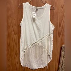 Perfect For Spring And Summer! Casual Fringe Tank Top For Summer, Summer Cotton Blouse With Fringe, Cotton Sleeveless Vest For Festival, Sleeveless Blouse For Spring Festivals, Casual Sleeveless Blouse For Festival, Sleeveless Fringe Tank Top For Summer, Casual Sleeveless Festival Blouse, White Festival Vest, Casual Fringe Tank Top For Spring