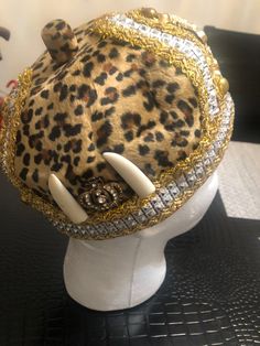 Animal skin hat size 58 Adjustable Gold Hat For Ceremonial Occasions, Luxury Adjustable Hat, Luxury Hats With Adjustable Fit And Structured Crown, Luxury Hat With Adjustable Structured Crown, Luxury Hat With Structured Crown And Adjustable Fit, Luxury Adjustable Hat With Structured Crown, Mens Hat, Leopard Skin, Top Hats