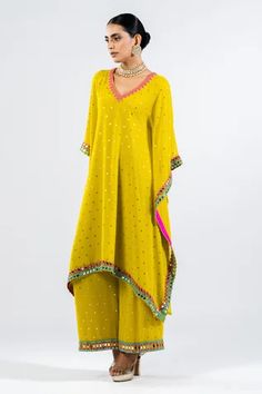 Shop for Vvani by Vani Vats Green Georgette Chheeta Work Kaftan And Palazzo Set for Women Online at Aza Fashions Green Kaftan, Kaftan Set, Vani Vats, Kurta Patterns, Kaftan Designs, Palazzo Set, Pattern Embroidery, Caftan Dress, Thread Embroidery