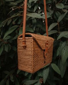 Bags Making, Rattan Bag, Vegan Leather Bag, Bohemian Look, Vegan Bags, Cross Design, Batik Fabric, White Sand Beach, Cross Designs