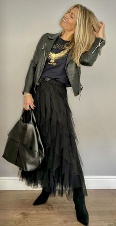 Style Black Tulle Skirt, Black Skirt Rock Outfit, Outfit With Tulle Skirt, Tulle Skirt And Cowboy Boots, Tulle Skirt Black Outfits, Style Tulle Skirt Outfit, Tulle Skirts For Women, Styling Tulle Skirt Outfit, Styling Tulle Skirt