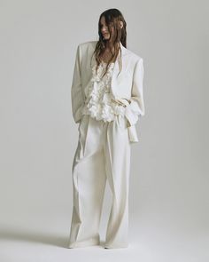 Journalist Fashion, Vivienne Westwood Bridal 2024, Vivienne Westwood 2022 Bridal, Kamperett Bride, White Studio Fashion Editorial, White Dress Editorial Fashion, High Fashion Outfits, Modern Bridal, Wedding Dress Long Sleeve