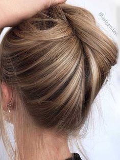 wedding-hair-colors 1 - I Take You | Wedding Readings | Wedding Ideas | Wedding Dresses | Wedding Theme Wedding Hair Color Ideas, Wedding Hair Color, Hair Quizzes, Cape Diy, Extensions Hairstyles, Diamante Hair, Hair Bleaching, Wedding Hair Colors, Bronde Hair