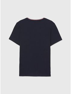 Tommy Hilfiger boys' T-shirt.  Material: 100% Regenerative Cotton. Tommy Hilfiger Navy Short Sleeve Top, Tommy Hilfiger Black Crew Neck T-shirt, Tommy Hilfiger Crew Neck T-shirt With Graphic Print, Tommy Hilfiger Cotton Crew Neck T-shirt, Tommy Hilfiger Graphic Print Crew Neck T-shirt, Tommy Hilfiger Cotton T-shirt With Text Print, Tommy Hilfiger Cotton Logo T-shirt, Logo T Shirt, Tshirt Logo