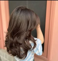 pretty haircut butterfly cut Soft Round Layers With Face Framing, Cute Hair Cuts For Girls Medium, Hair Cut Ideas 2023 Medium Length, Hair Cuts Inspo Layers, Hair Cuts Girls Medium, 90s Soft Layers, Layered Hair Inspo Medium Length, Medium Hair Soft Layers, Layers Hair Wavy