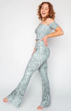 Shop our eco-friendly high waisted Split Flare Pant In Pure Sage yoga pants and stay groovy. Leading brand in recycled, eco-friendly women's activewear. Sustainable workout clothes made from recycled plastic bottles in USA. Sizes XS-XL. Free Shipping and Returns. Shop new flare leggings here Bellbottom Leggings, Yoga Democracy, Stay Groovy, Flare Pant, Cute Sneakers, Women's Activewear, Baby Sister, Flare Leggings, Womens Activewear