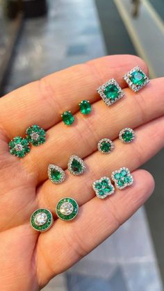 Emerald Diamond Studs, Fancy Jewellery Designs, Emerald Earrings Studs, Gold Rings Fashion, Diamond Jewelry Designs, Bridal Gold Jewellery Designs