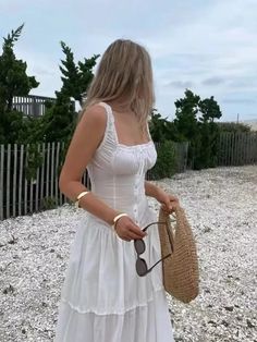 White Beach Dress Summer Casual, White Beach Dress, Ruffles Pattern, Vestidos Boho, Long Sundress, Dress 2024, Elegant Dresses For Women, Womens Tops Summer, Swimsuit Dress