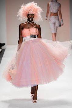 Betsey Johnson Runway, Child Free, Fashion Week Spring 2014, Trendy Halloween Costumes, Trendy Halloween, Pink Cotton Candy