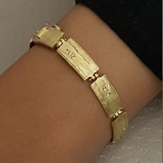 Dainty Gold Bracelet, Gold Link Bracelet, Dope Jewelry, Gold Link, Jewelry Lookbook, Gold Bracelet Chain, Bling Rings, Dream Jewelry, Jewelry Inspo