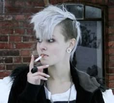 Punk Undercut, Punk Girl Hair, Short Punk Haircuts, Punk Haircuts, Short Punk Hair, Pixie Cut With Undercut, Haircut Short