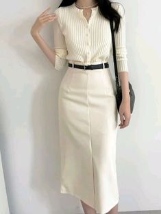 Elegant Outfit Classy, Elegante Casual, Stylish Work Outfits, Modest Fashion Outfits, Looks Chic, 가을 패션, Wide Pants