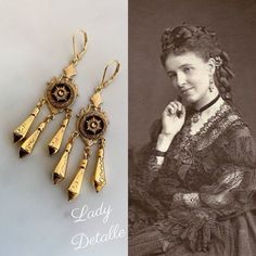 Fancy Victorian PENDULUM 1870s Earrings Lady Detalle Sunburst - Etsy Antique Gold Earrings With Historical Design, Antique Drop Earrings With Historical Design, Victorian Jewelry With Historical Design For Evening, Ornate Historical Design Earrings, Antique Earrings With Historical Design, Gold Victorian Baroque Earrings, Gold Baroque Victorian Earrings, Antique Chandelier Earrings For Formal Occasions, Antique Brass Chandelier Earrings