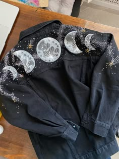 Hand Painted Denim Jacket, Custom Denim Jacket, Oversize Denim Jacket, Moon Phases Denim Jacket Hand Painted Clothing Ideas, Custom Denim Jacket Paint, Painting Denim Jacket, Custom Painted Clothes, Denim Jacket Bleach, Denim Jacket Painting, Denim Jacket Customized, Denim Jacket Diy