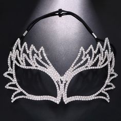 Mask Size：Adjustable Designer MasksChain Material:Rhinestone Chain Fashion Style:Fashion Crystal Decor Face Style:Face Designer Masquerade Package Including: Designer Masks Rhinestone Mask, Prom Eyes, Luxury Mask, Designer Mask, Face Jewelry, Silver Mask, Festival Face, Face Style, Gold Mask