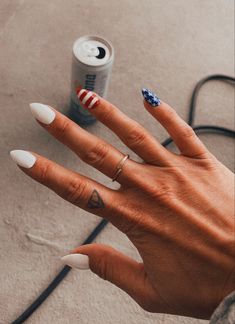 America Nail Art, America Nails Simple, White Nails With Red And Blue Design, Cute 4th Of July Nails Almond Shape, Cute Nails 4th Of July, Neutral Patriotic Nails, Aesthetic 4th Of July Nails, Easy Fourth Of July Nails Simple, Almond Fourth Of July Nails