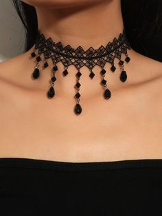 Black Lace Choker Necklace, Gothic Mode, Gifts For Female Friends, Black Lace Choker, Lace Choker Necklace, Halloween Necklace, Lace Choker, Womens Chokers, Versatile Jewelry