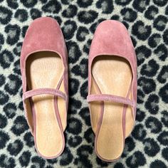 New Never Worn 6.5 Maxwell Rose Colored Shoes Colored Shoes, Madewell Shoes, Colorful Shoes, Shoes Color, Rose Color, Flat Shoes Women, Loafer Flats, Madewell, Loafers